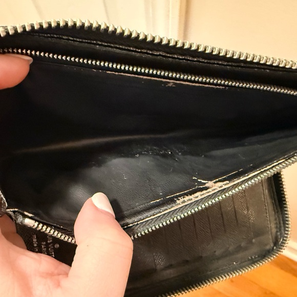 Authentic Louis Vuitton - Damier Graphite Zippy Wallet - Picture 15 of 16